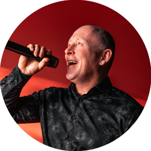 Gesang<br>Gitarre<br>Schlagzeug